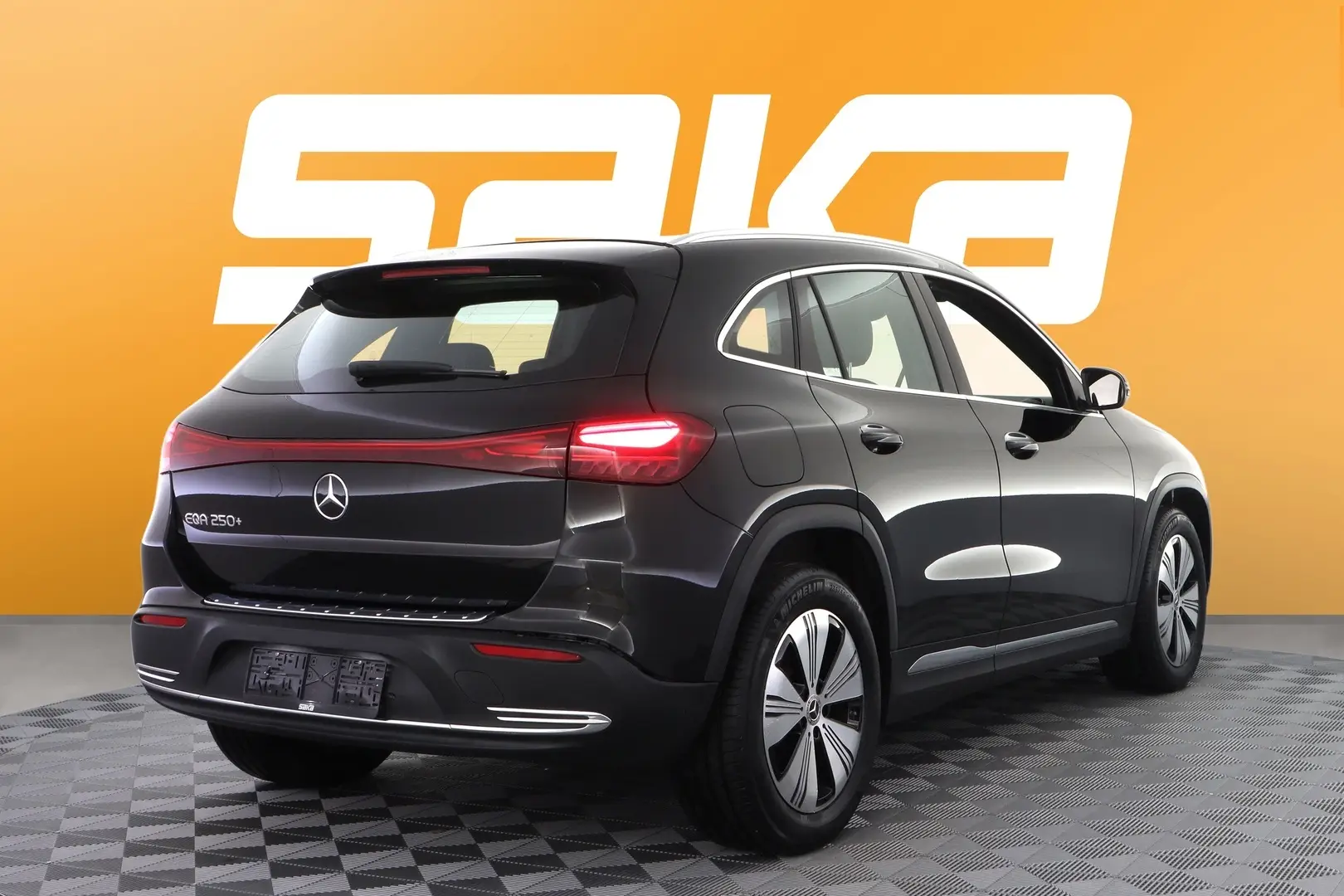 Car Image - uhrAahCGLl4loxZAeZUNF
