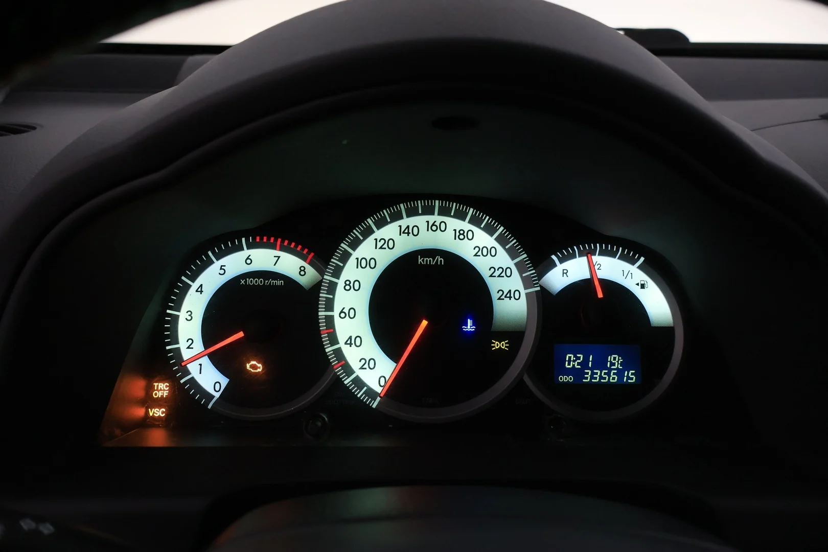 Car Image - vOLQx8dlW663xHnM8img7