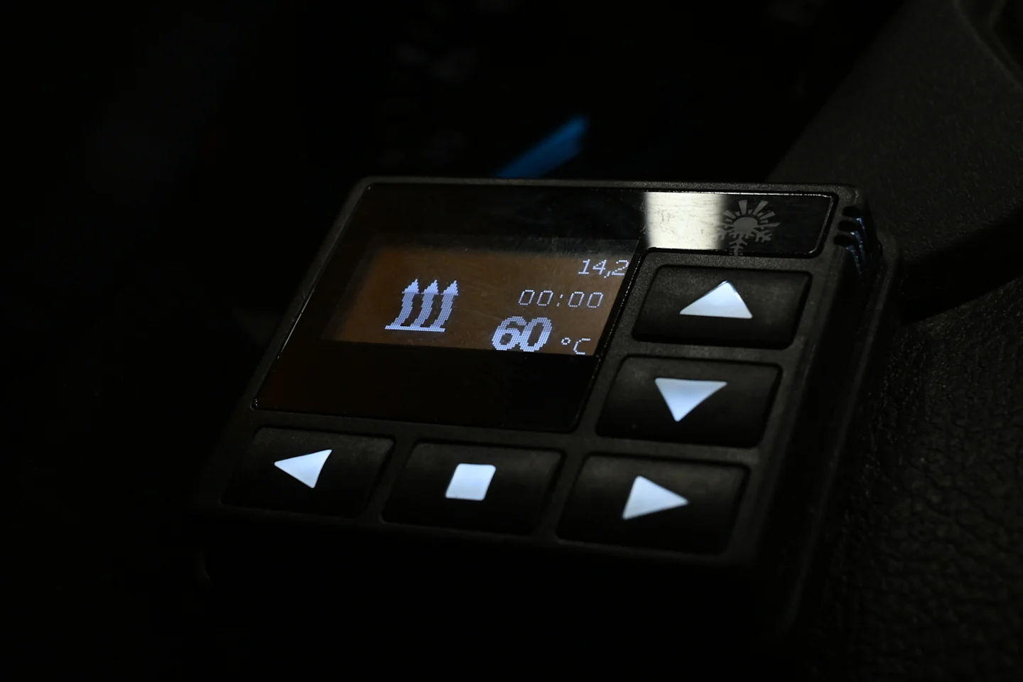 Car Image - 4Eex9INXQYbOcS3fukF7sl