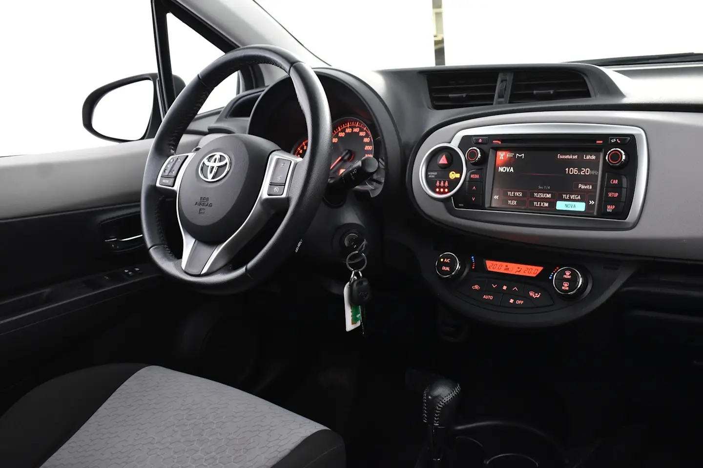 Car Image - 5afBe8hYLI6YApIb6TYEws