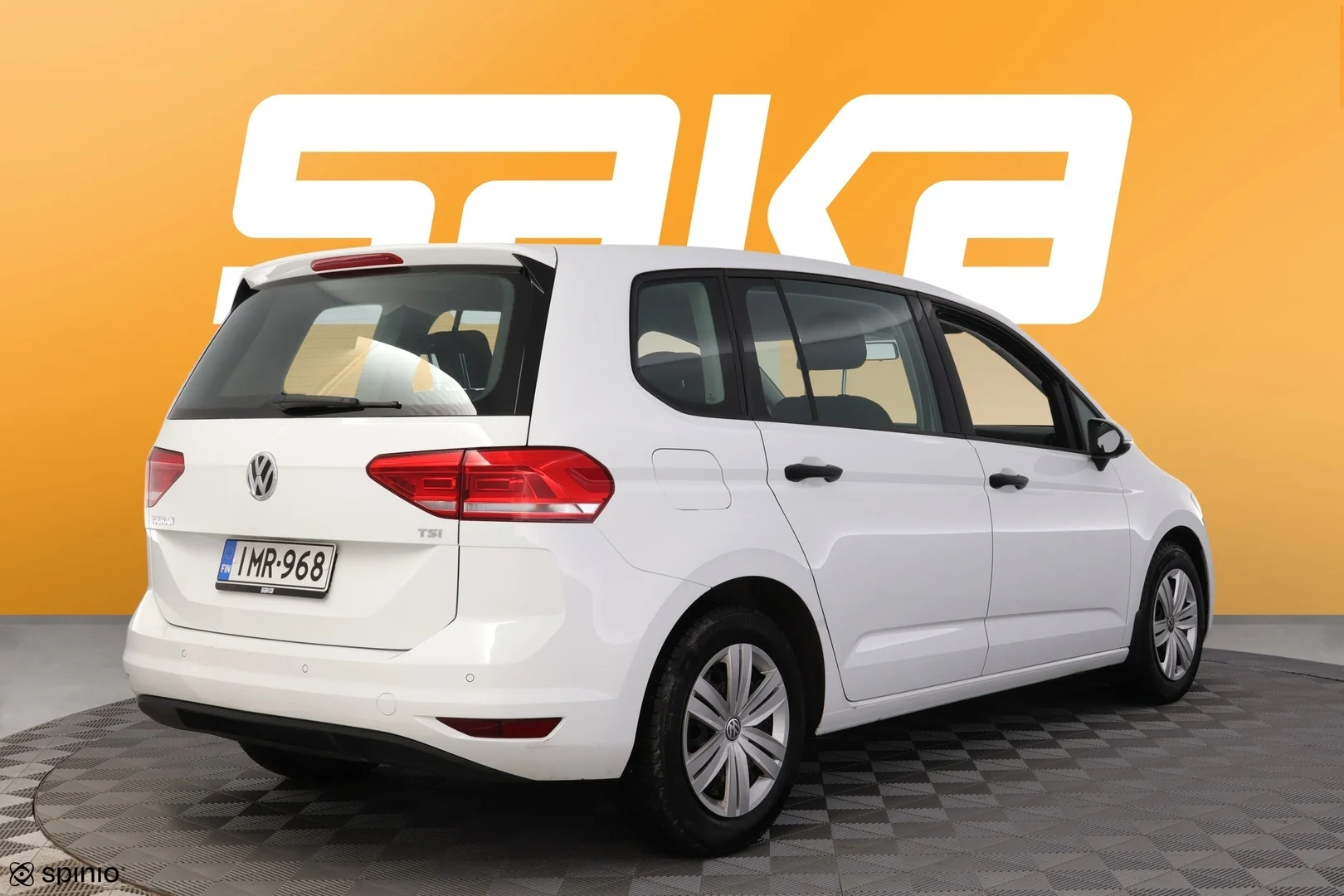 Car Image - 1P26KiwWBu3Xxjz8QFO32N