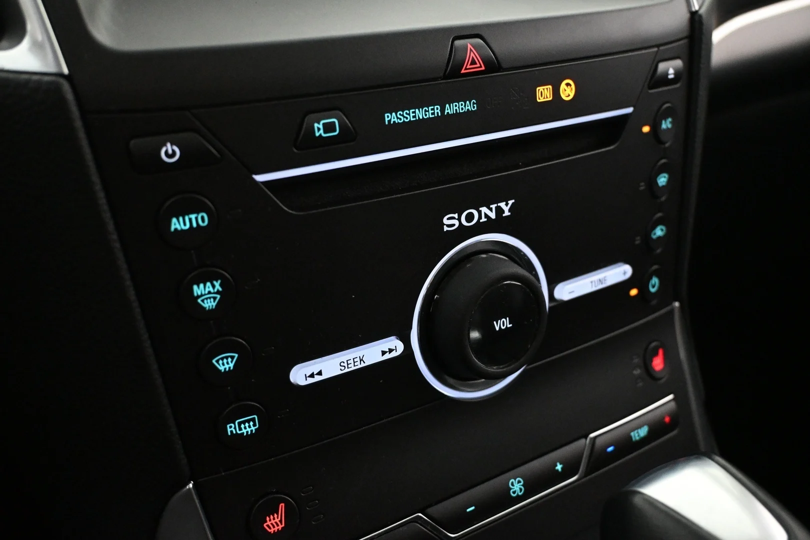 Car Image - 4T2d0GwLx97WpUTrCVmPBa