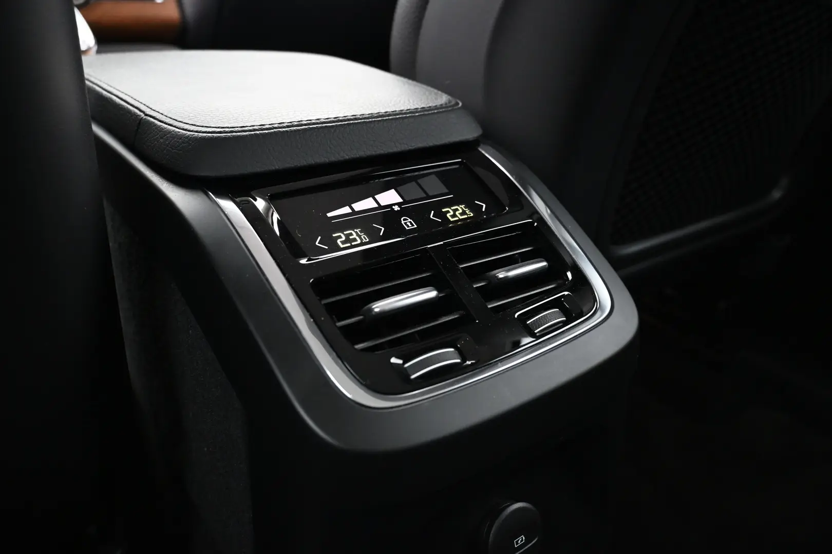 Car Image - 5qyLj4gXbXmKGYMWqBGLkk