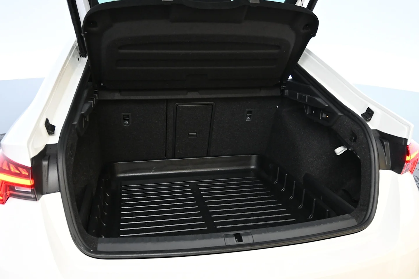 Car Image - 5XypquN9xnxV38KHJO4yuI