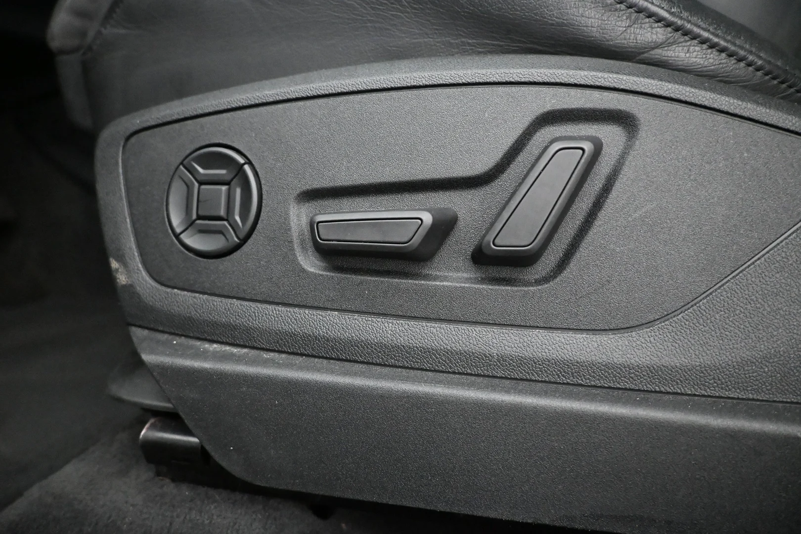 Car Image - 28FagtvhItZnIJ6KPV79wD