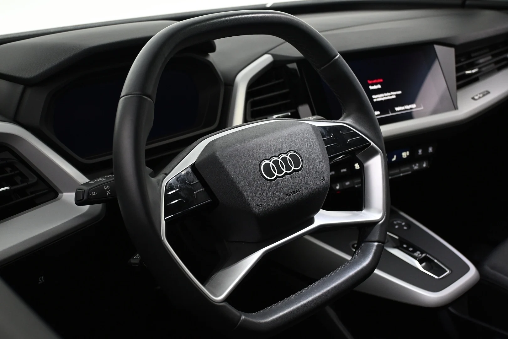 Car Image - 4OVA3b9fq4uSfxIyA1QkrK