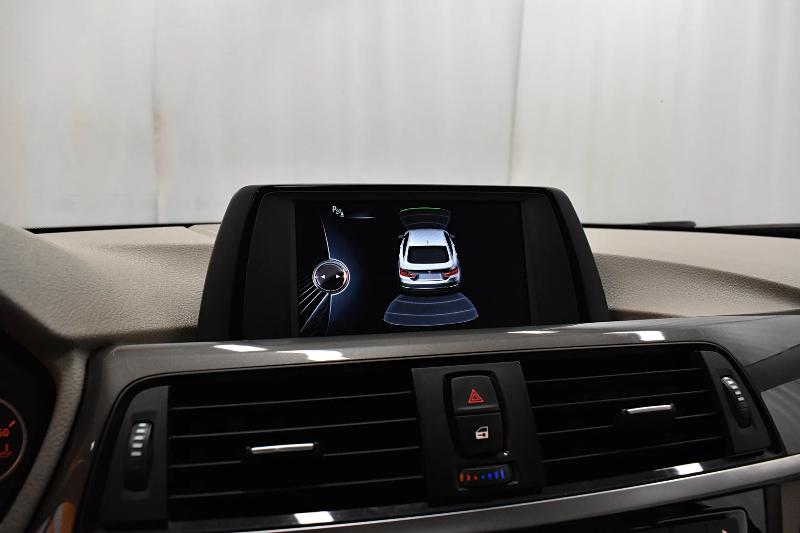 Car Image - 6NAFzxMCfGfxipp2RaYq1j