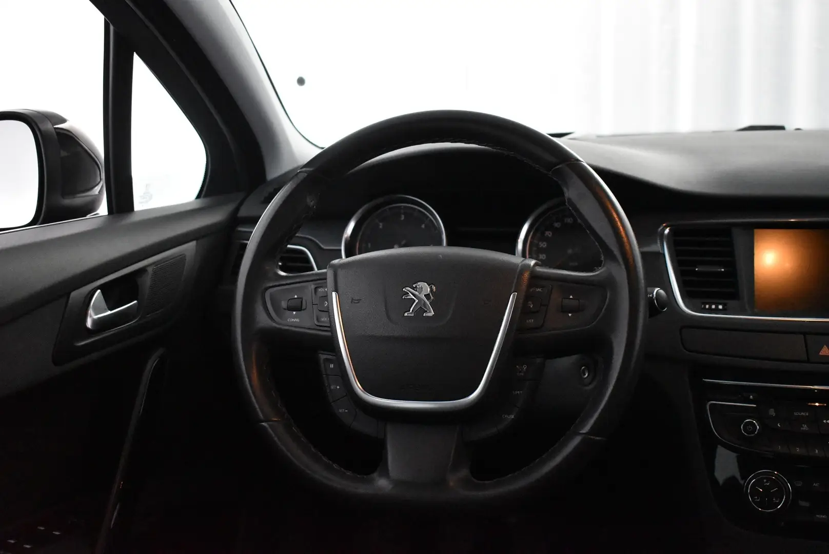 Car Image - 2tmDGw8IKdlUXYlR9Njoeo