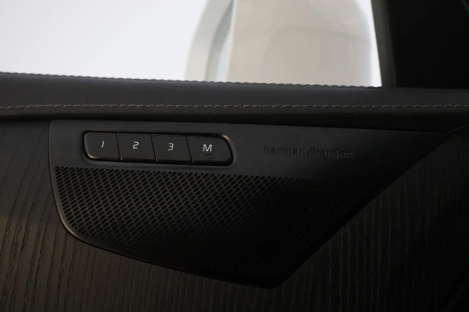 Car Image - 6vZP5YdUO0RCTTpxkBiDm5