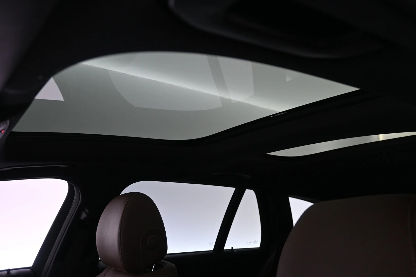 Car Image - 2VzzWZdHbzavbnHHZelRxO