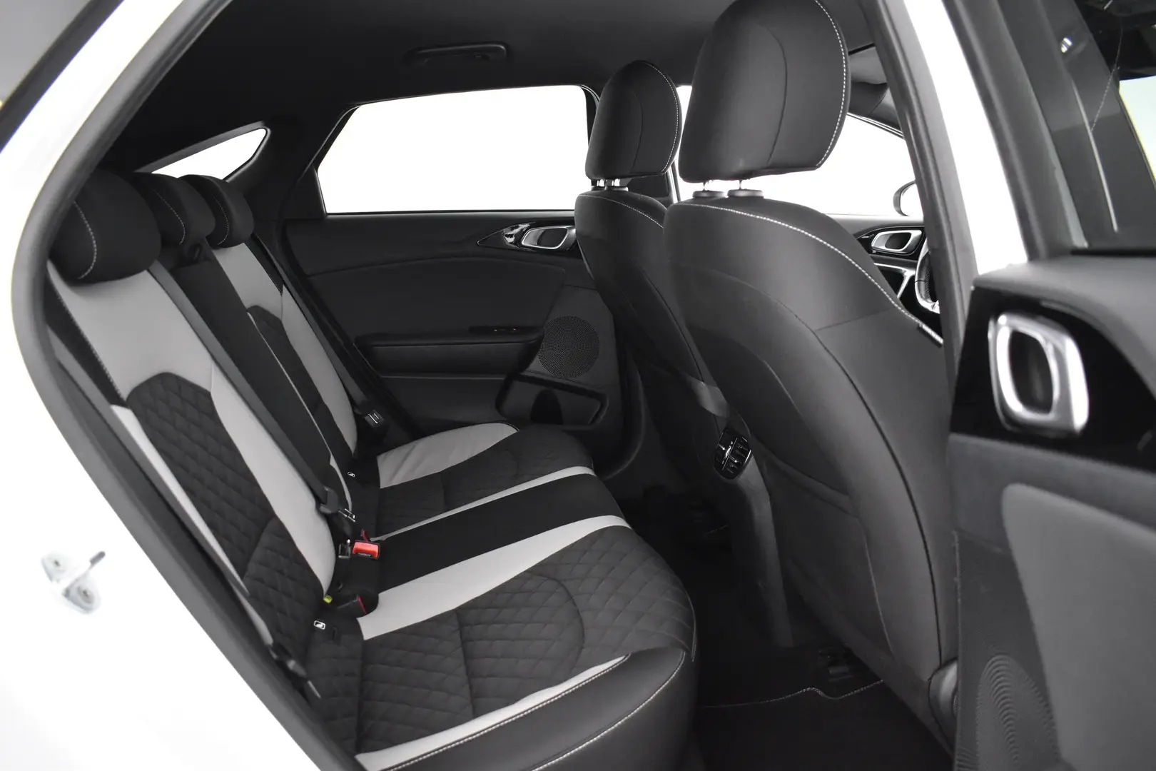 Car Image - 1NjVddsVdvfwiN3dbEWztP