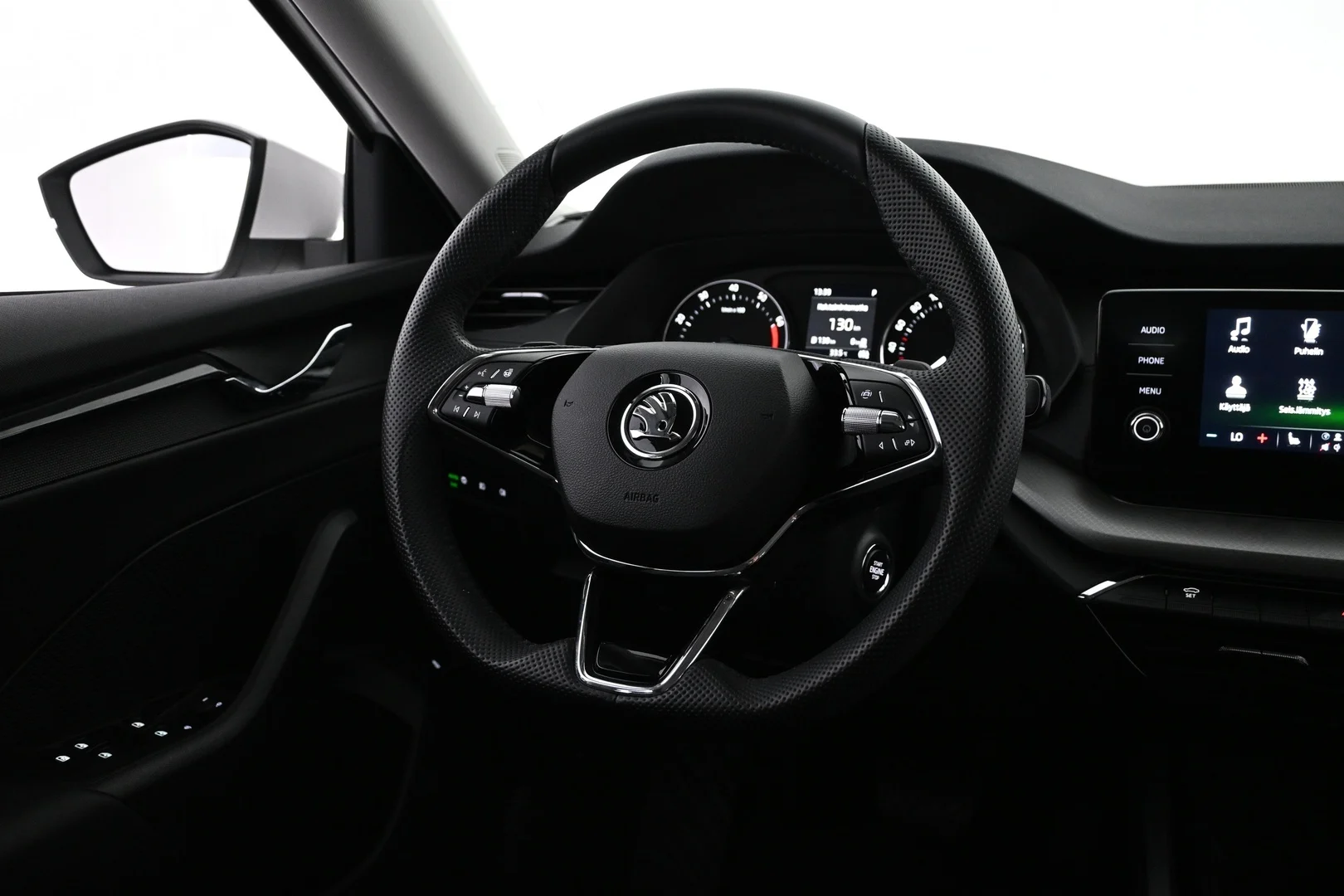 Car Image - hJu0WUsL6V9Z5ztRNths4