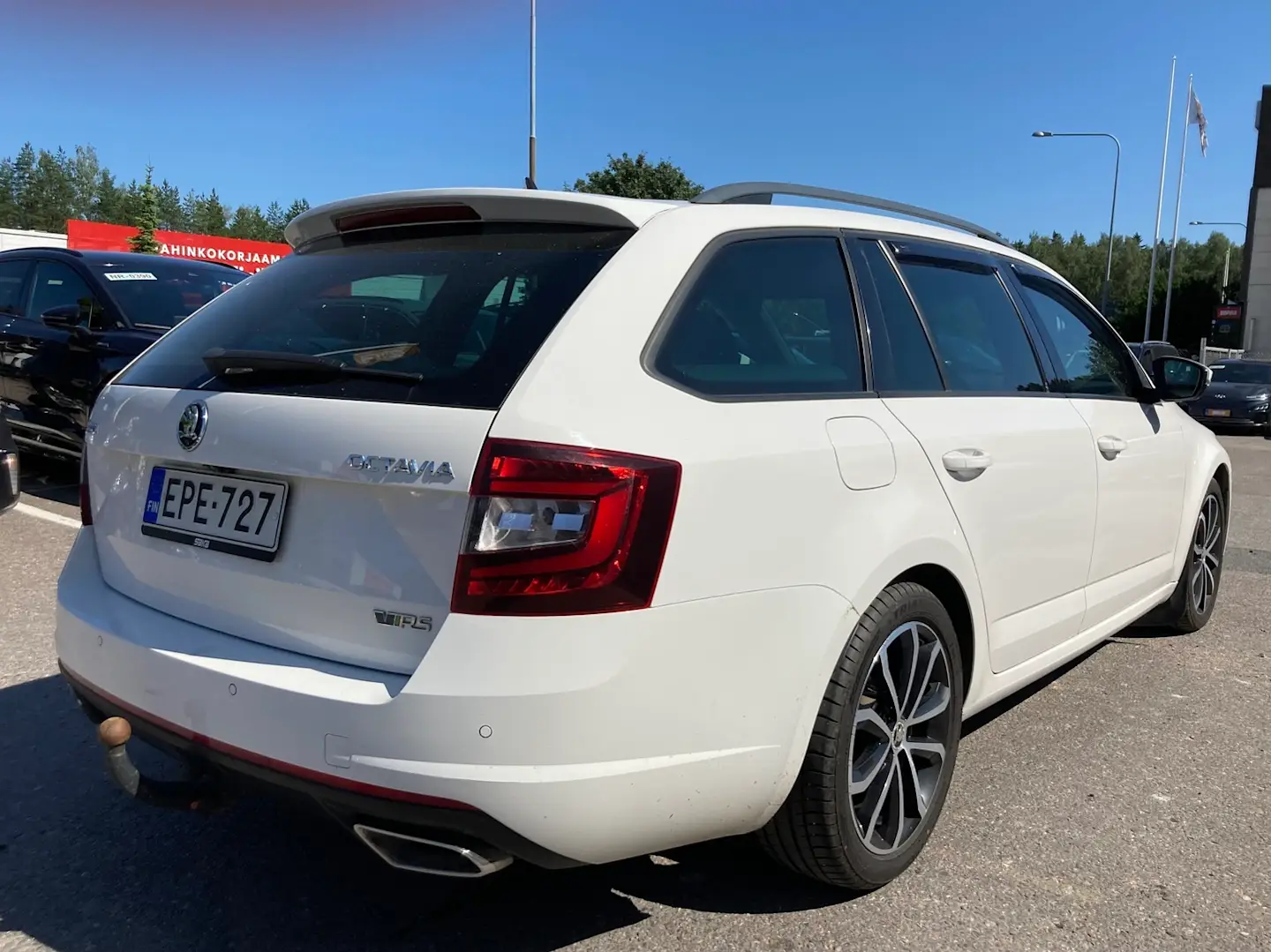 Car Image - 5qHmENWIwDtb4u87Uaq1Ne