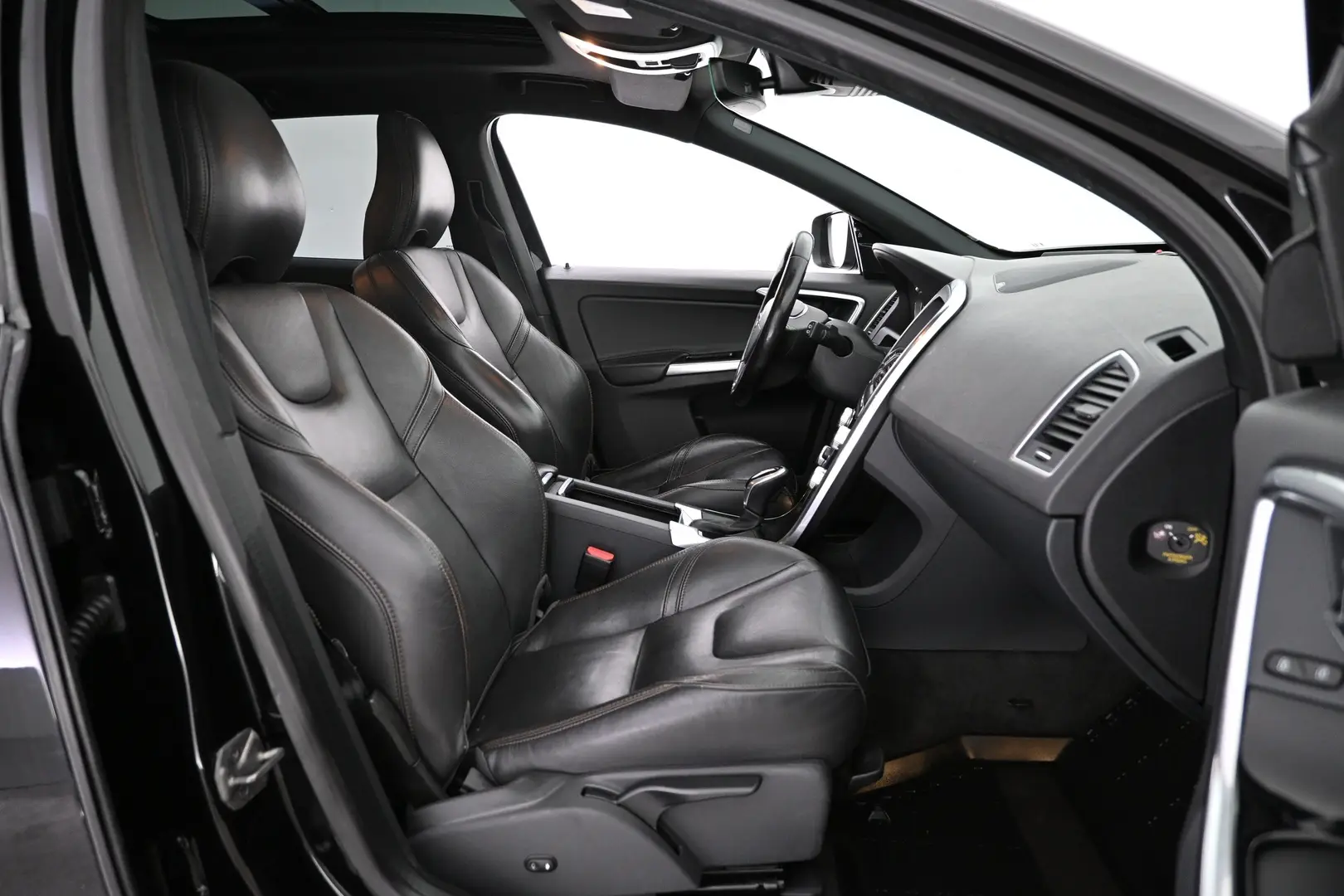 Car Image - 6fTrDaZ2GQ0RVYaAsnaNGe