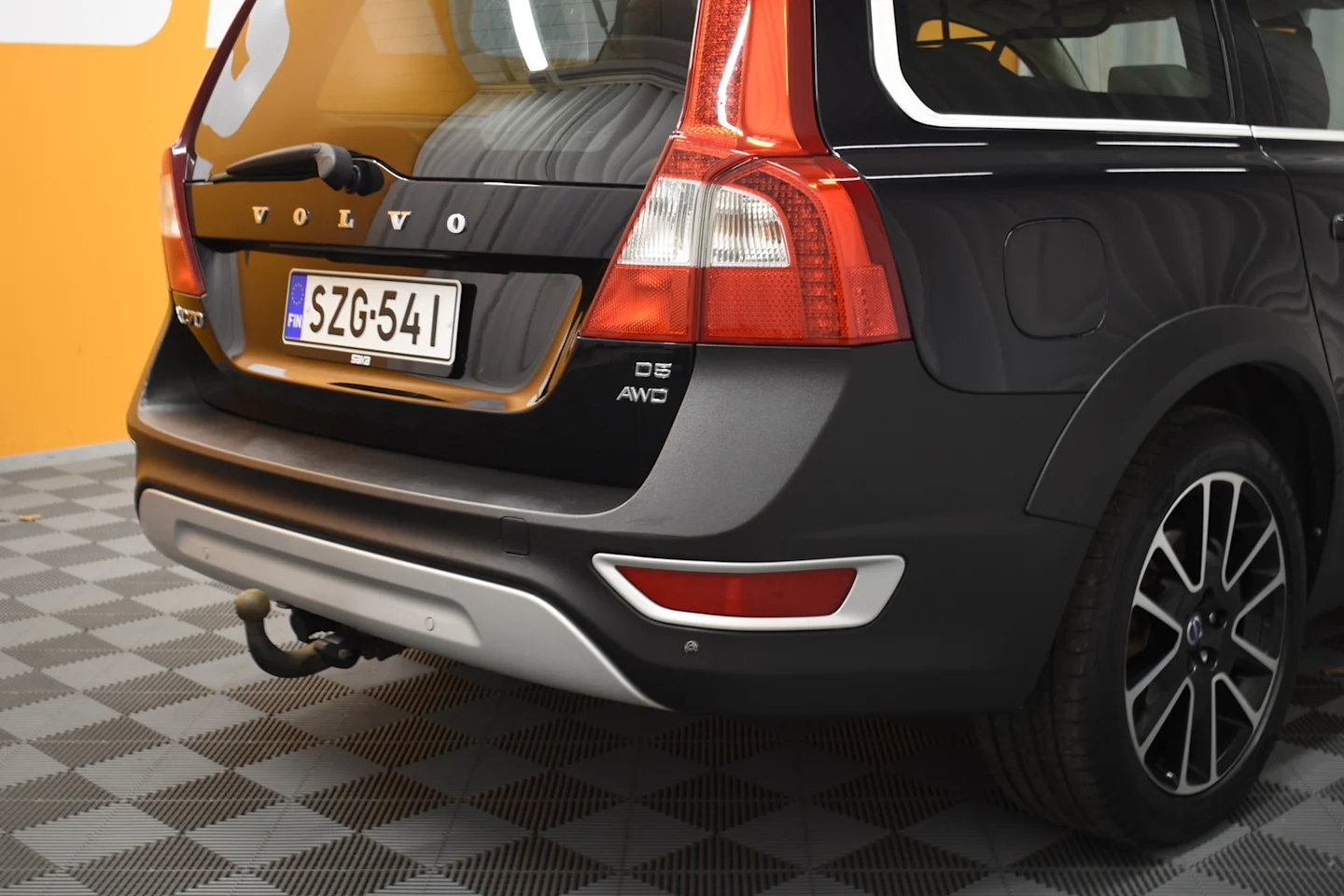 Car Image - 6YtKhCHqI5rcnhtMREfW6X
