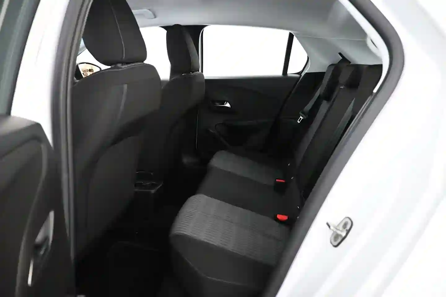 Car Image - 2B50P9udgfhTqeIofz3SJF