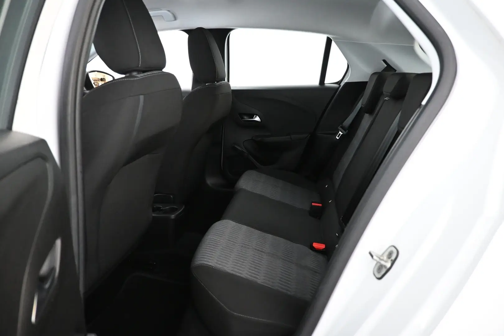 Car Image - 2B50P9udgfhTqeIofz3SJF