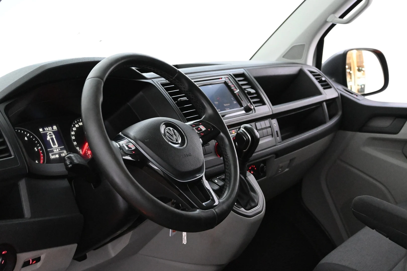 Car Image - 5LiqxWXTeeXXTBh2j8Pw0x