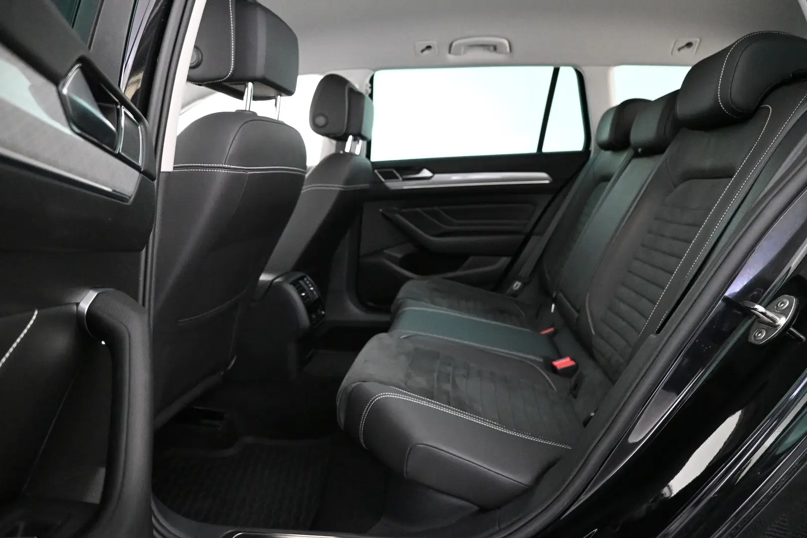 Car Image - 17H1IFKtL79SFXnU4uwju2