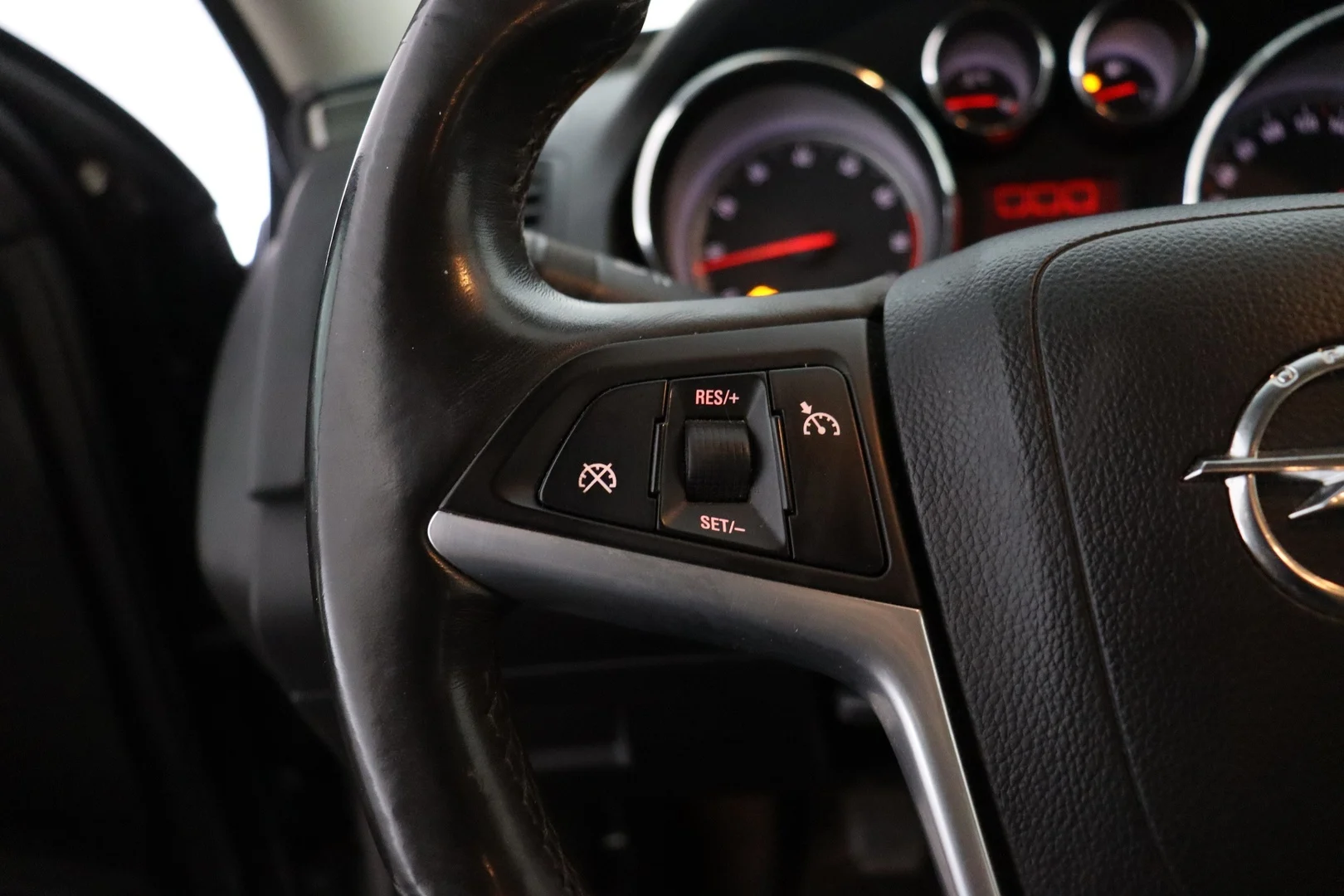 Car Image - 48FWEwWD0SAs4o6v51NqKD