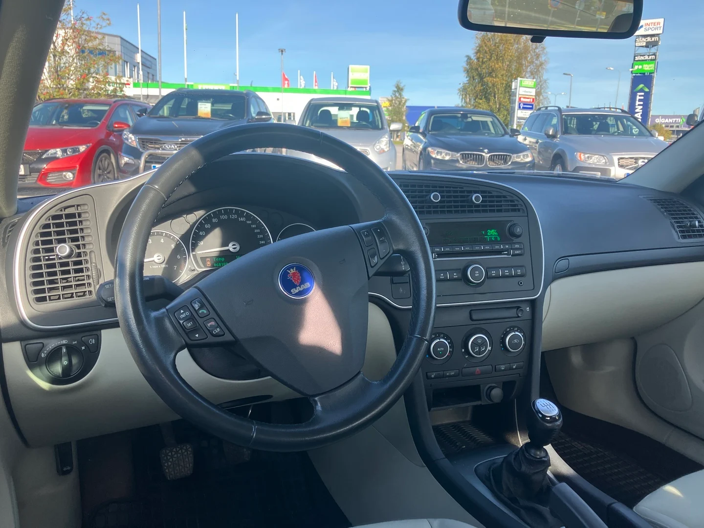 Car Image - 2FLVW4e7F9Gwuu1OTGmmR4