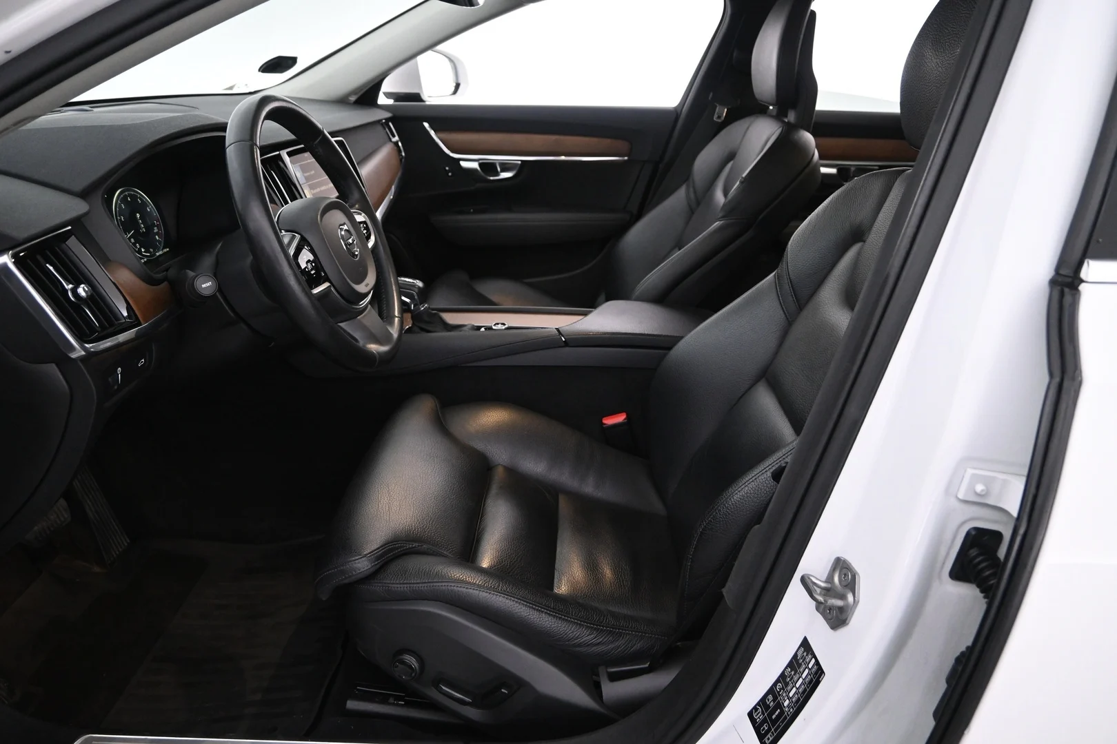 Car Image - 1HXbc7IJ7gsmC6kgWPE2Za