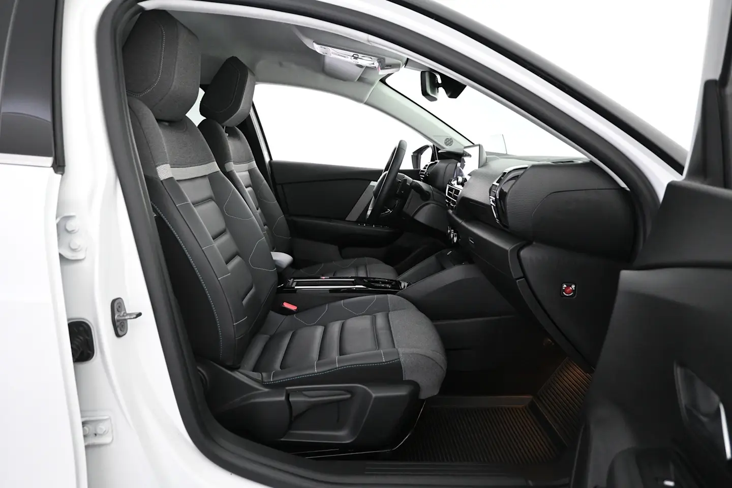 Car Image - 3olIPgj792PQOr6AdHpHBz