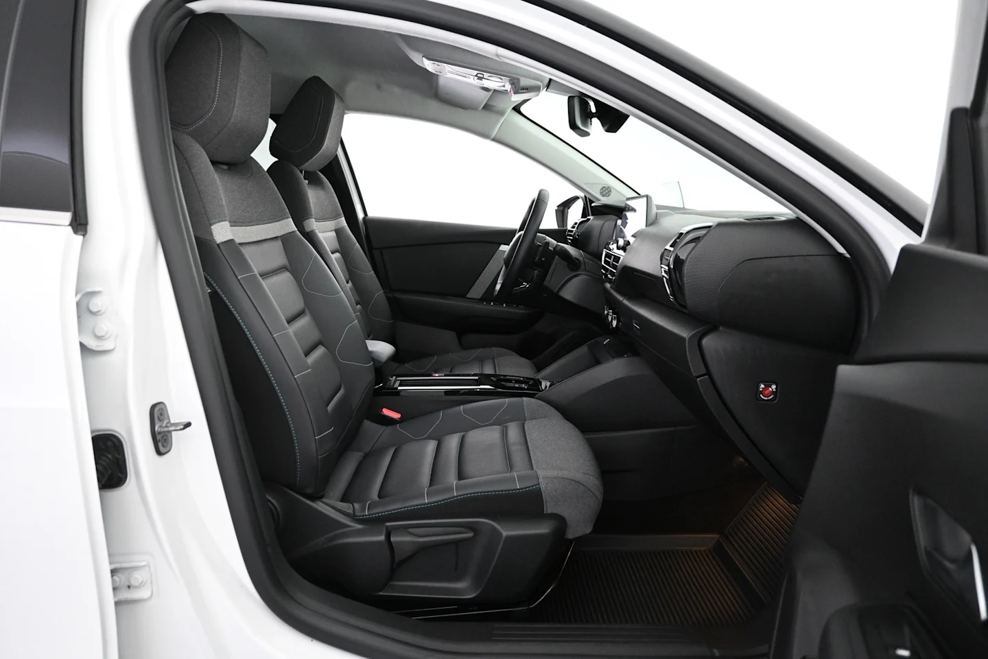 Car Image - 3olIPgj792PQOr6AdHpHBz