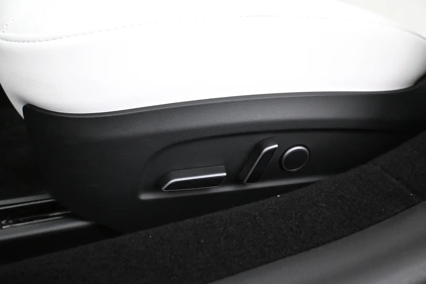 Car Image - 8FGjq68vEtrOU5HX0A20x