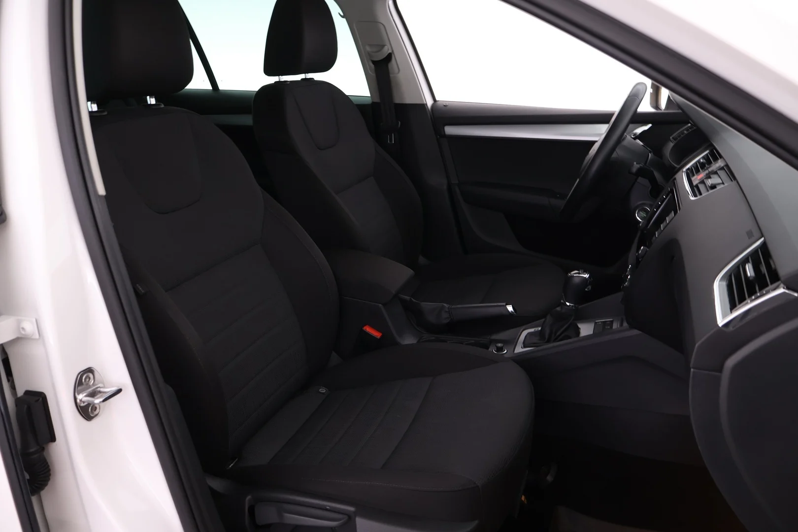 Car Image - 3Rh599TugjcYbkDwq4RJGG