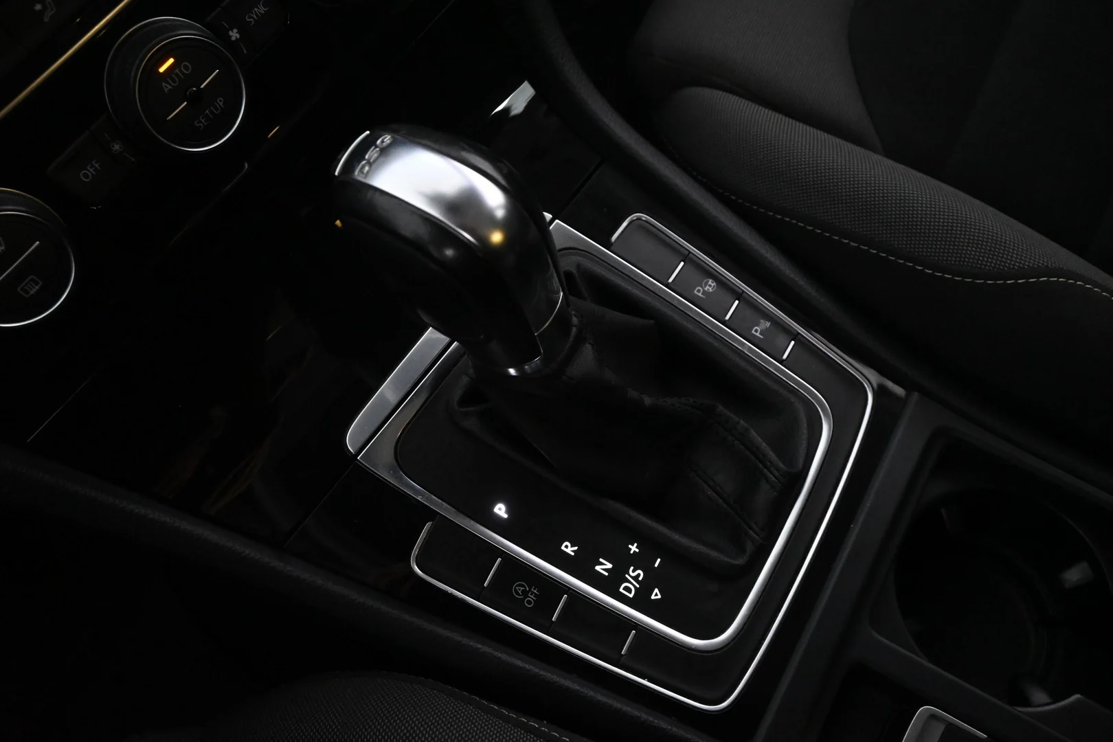 Car Image - 3WJlNhzn6bZi7fedjwWNZb