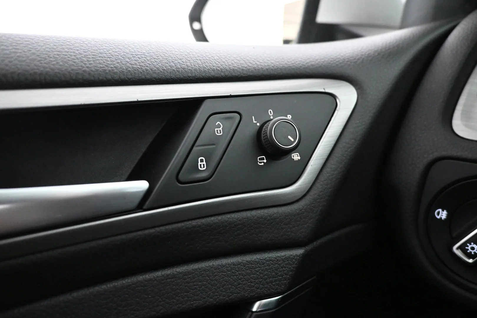 Car Image - 2ufvsnnxrVduYFEP0Vq4dH