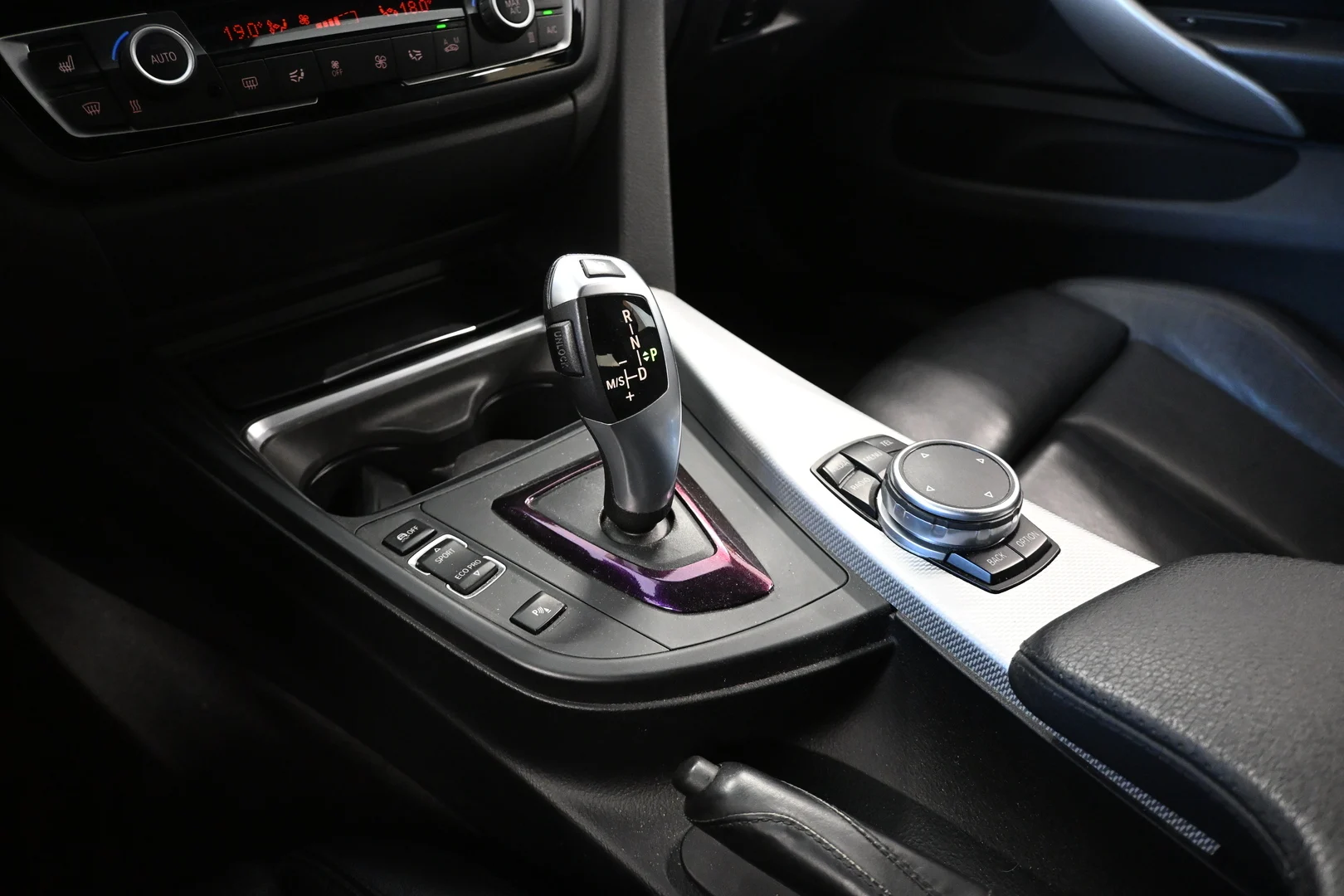 Car Image - 6z8jpRKBAY4zItAlnw9WMG