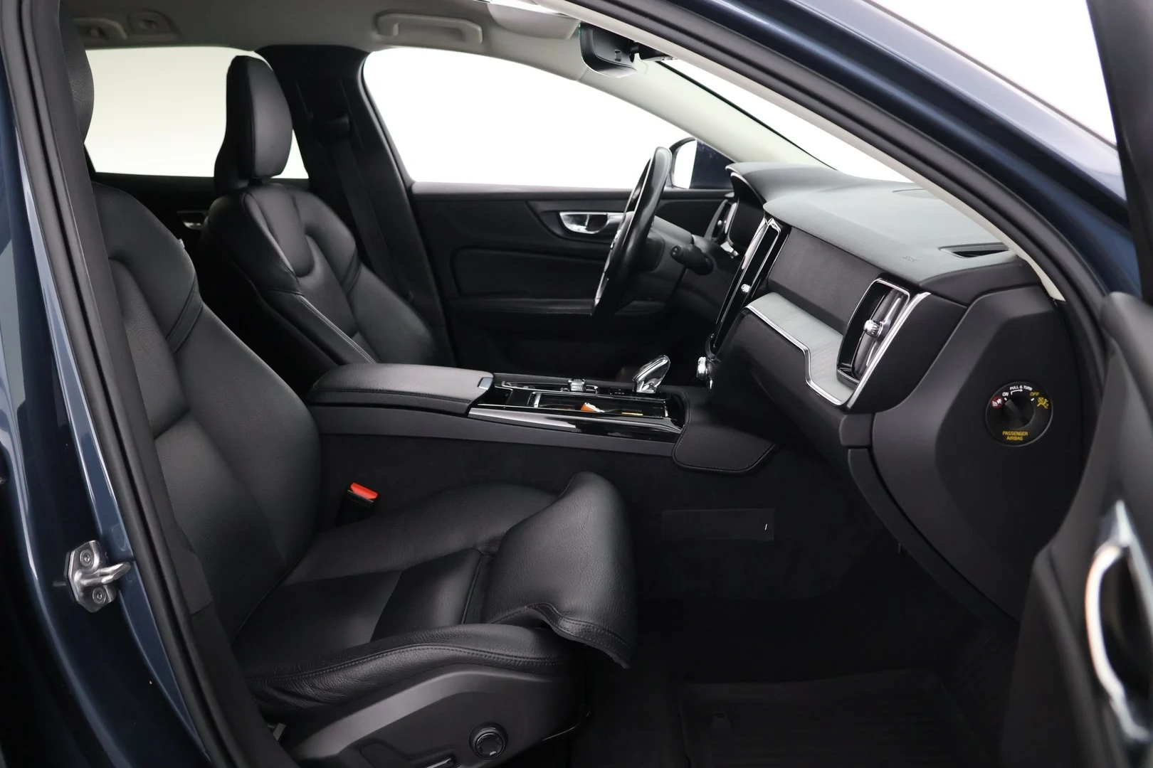 Car Image - fSFDlxftxHOKYz63ZL0yt
