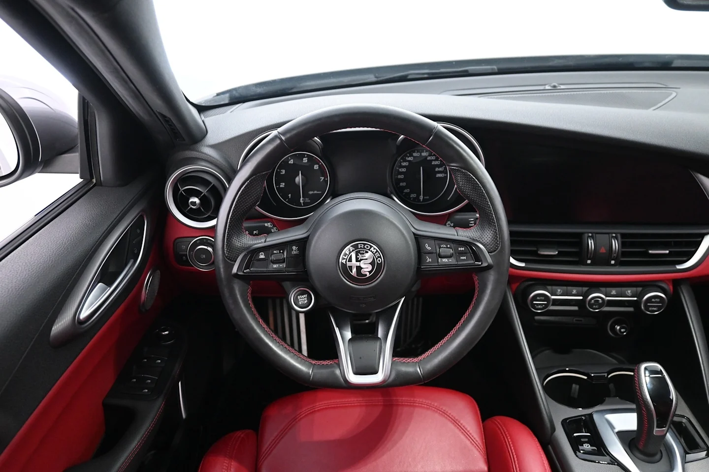 Car Image - 40x2d9h03gxLwTb3yDFep5