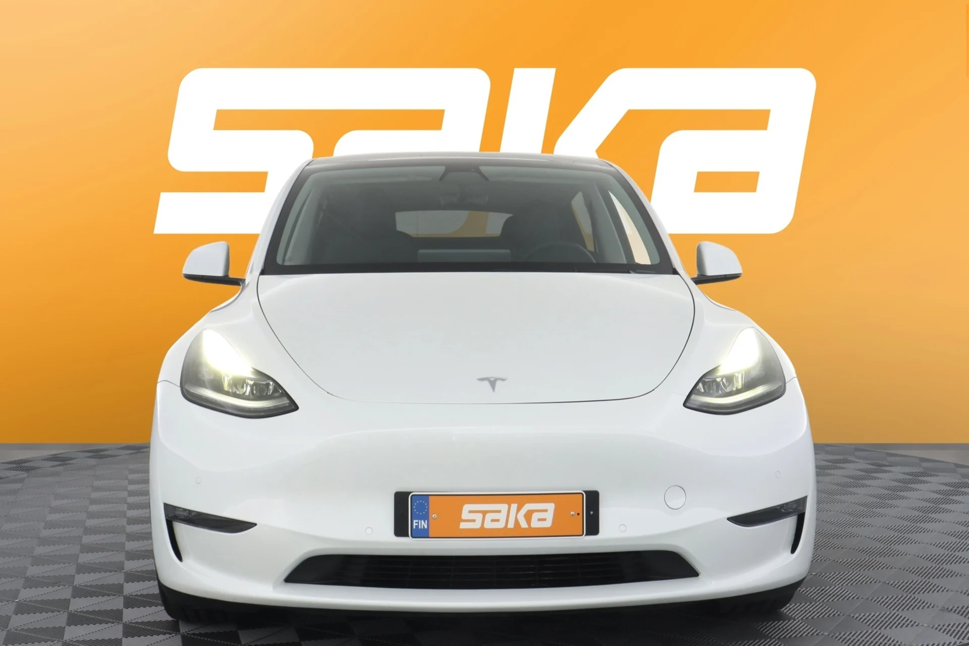 Car Image - 74xqPfubU3zlbIKWsb6iZy