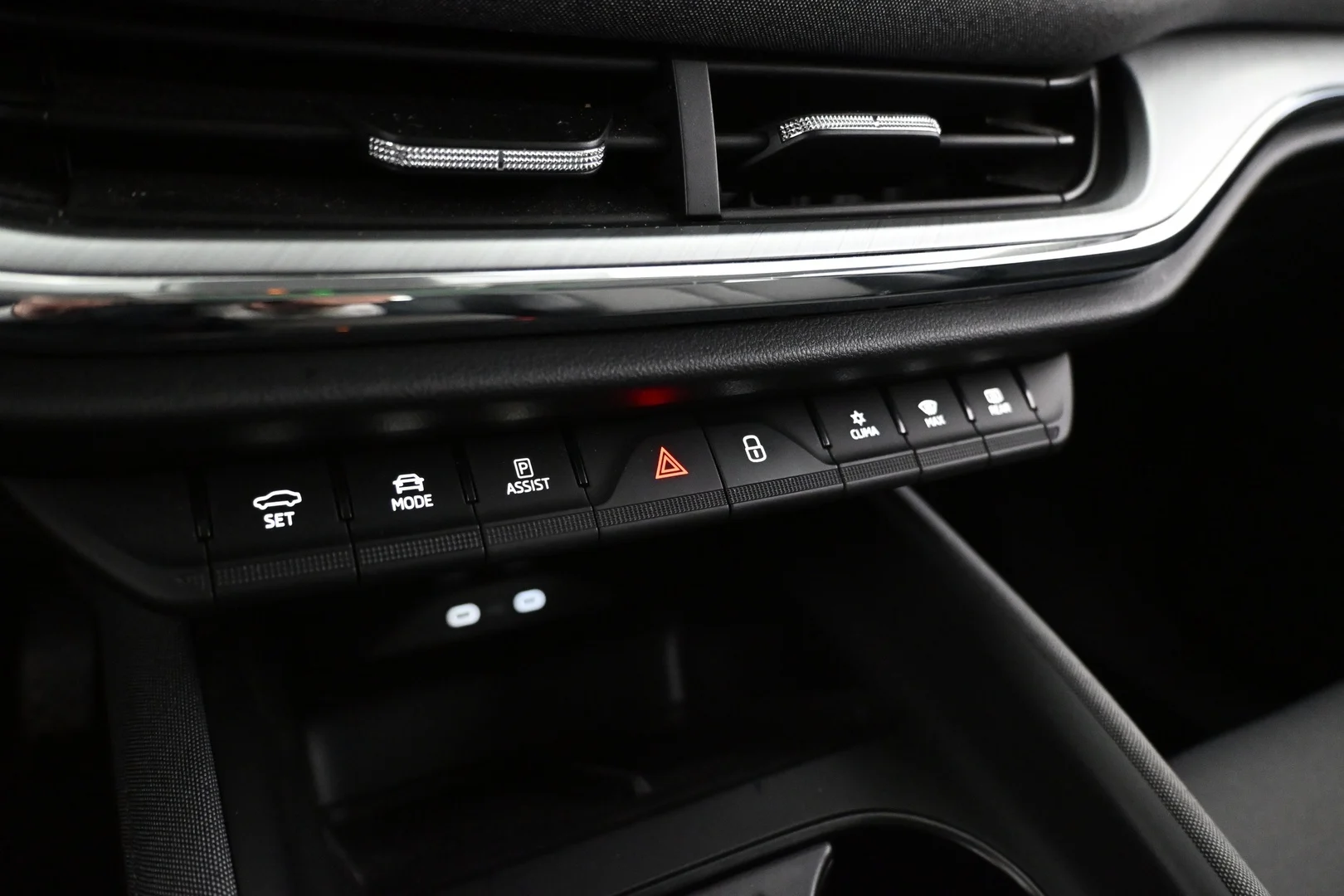 Car Image - 7MzbnbPtAYrf0dLPbhbbbn