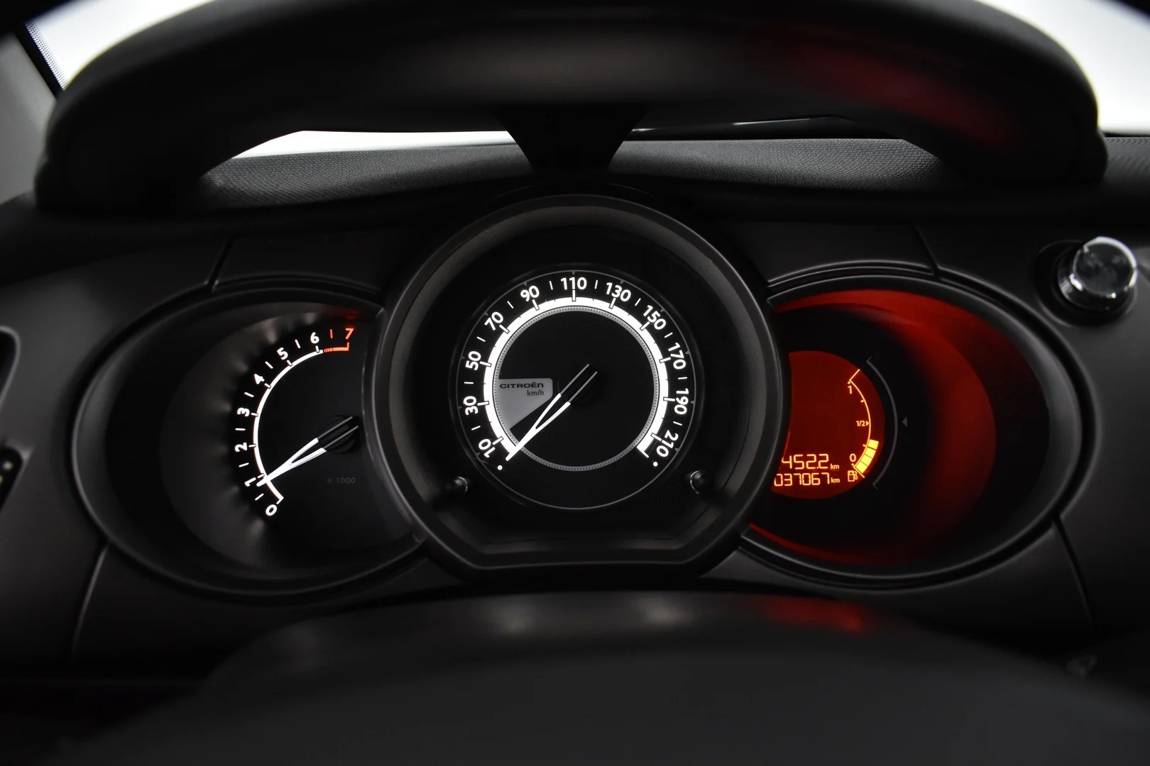 Car Image - 7wF0M4WFVM83BIVO219Uye