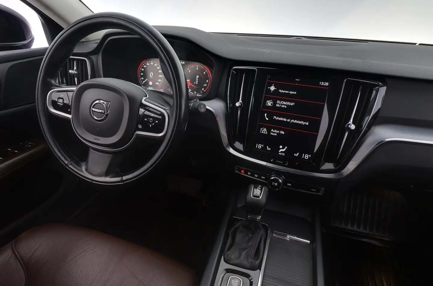 Car Image - 75M2bw8hxP7PYVDfbcp1Wt