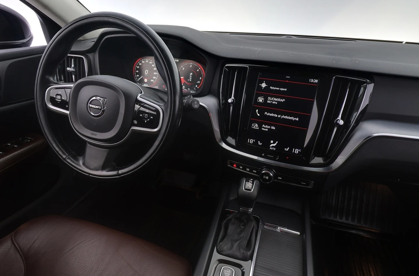Car Image - 75M2bw8hxP7PYVDfbcp1Wt