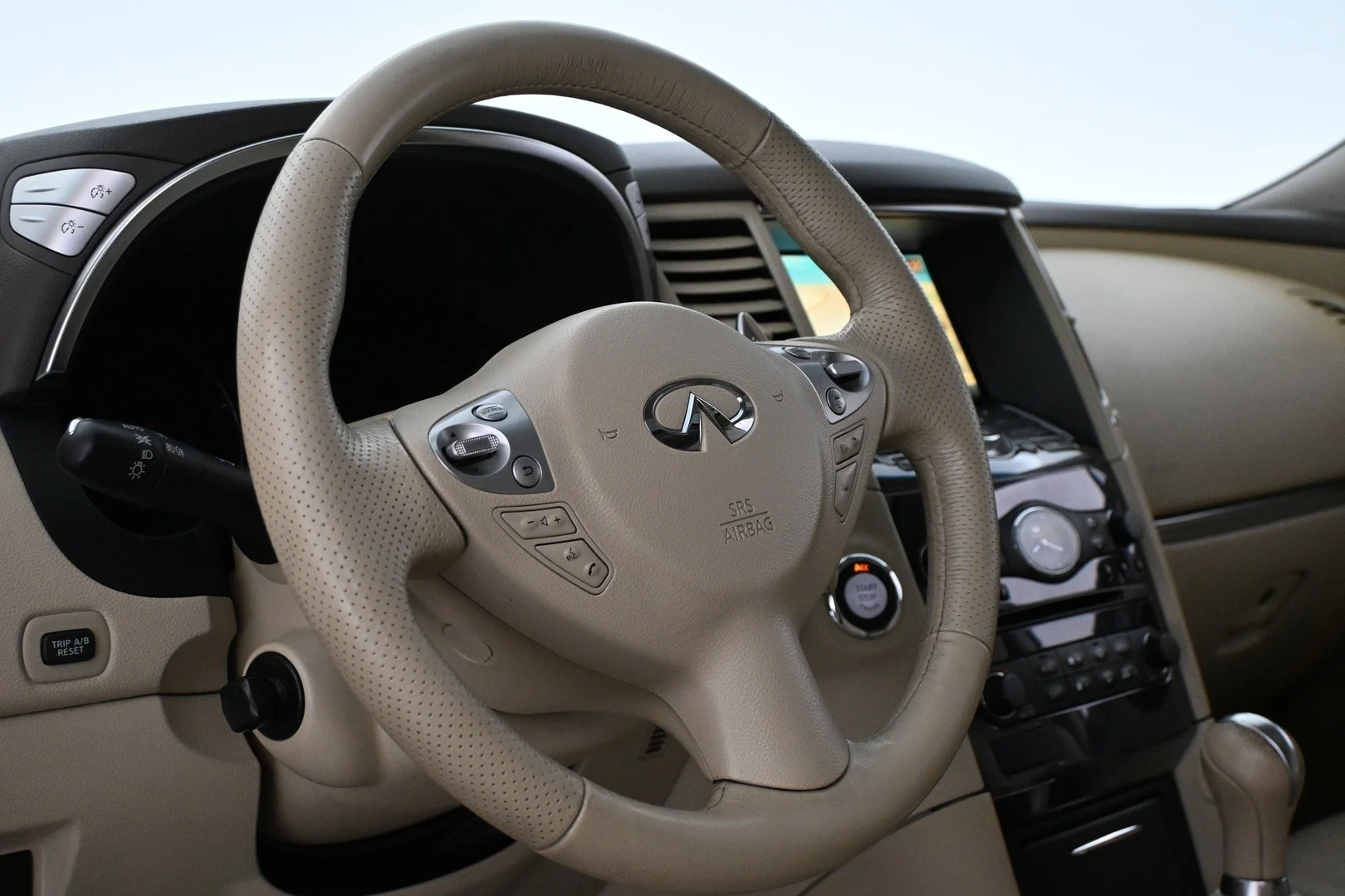 Car Image - 2o9FnhZvkXn25YLTKzQGaX