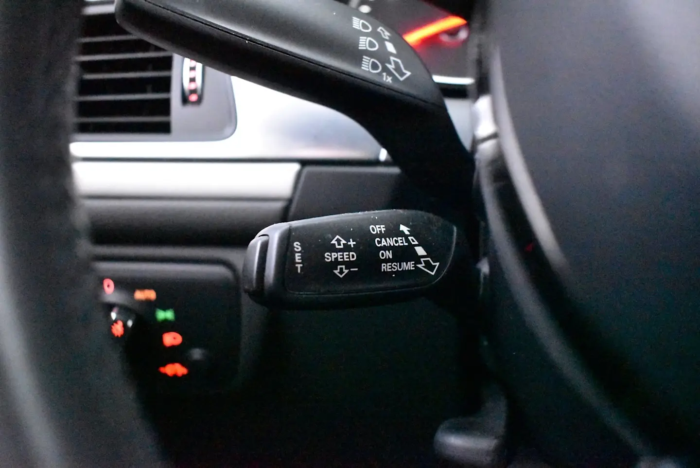 Car Image - 6X2cgM4Edlpp4tOanv3s17
