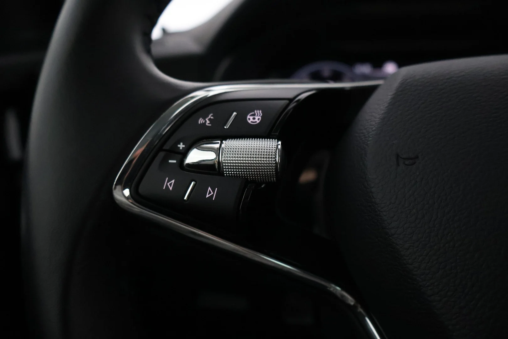 Car Image - 6mttwVXhi4mBDUwSyQsp4L