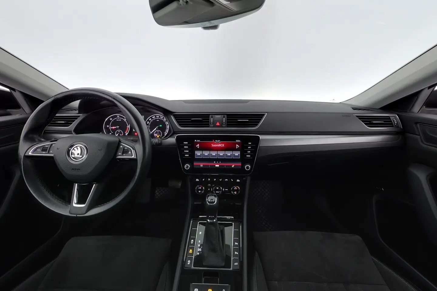 Car Image - 3rhj9ttfv7XUEbrP2QINiC
