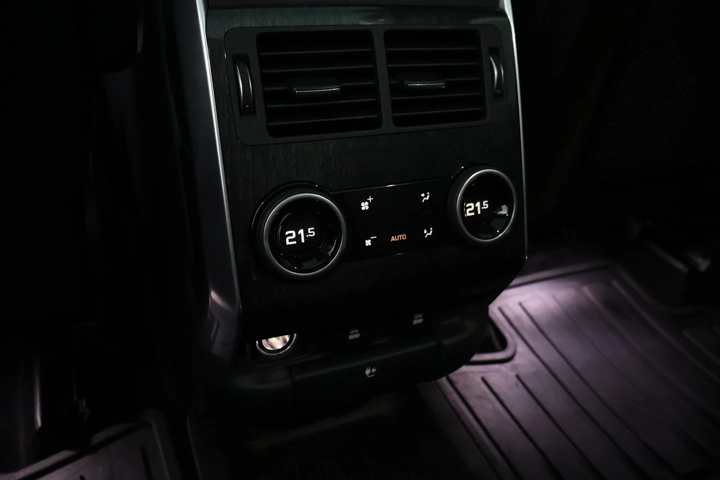 Car Image - 1fV3sgBhdwh82Hho9hR81m