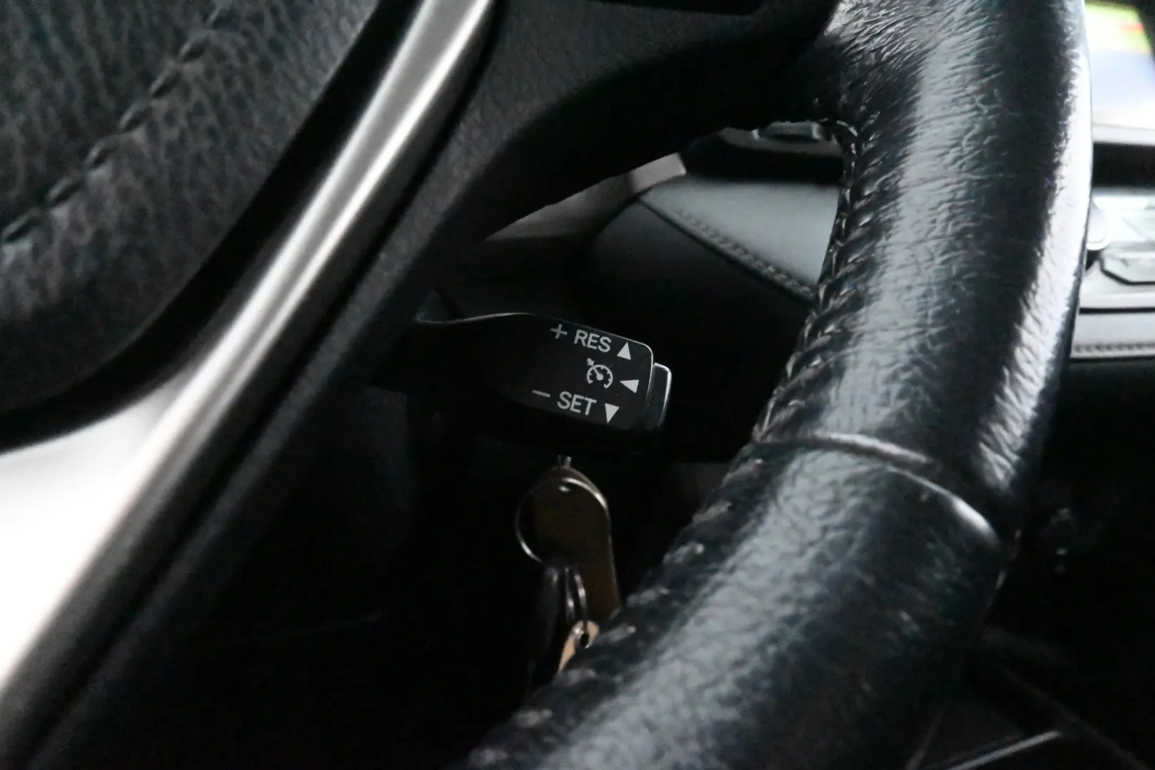 Car Image - 1XOsB2JFTyRvVx9mcamr8T