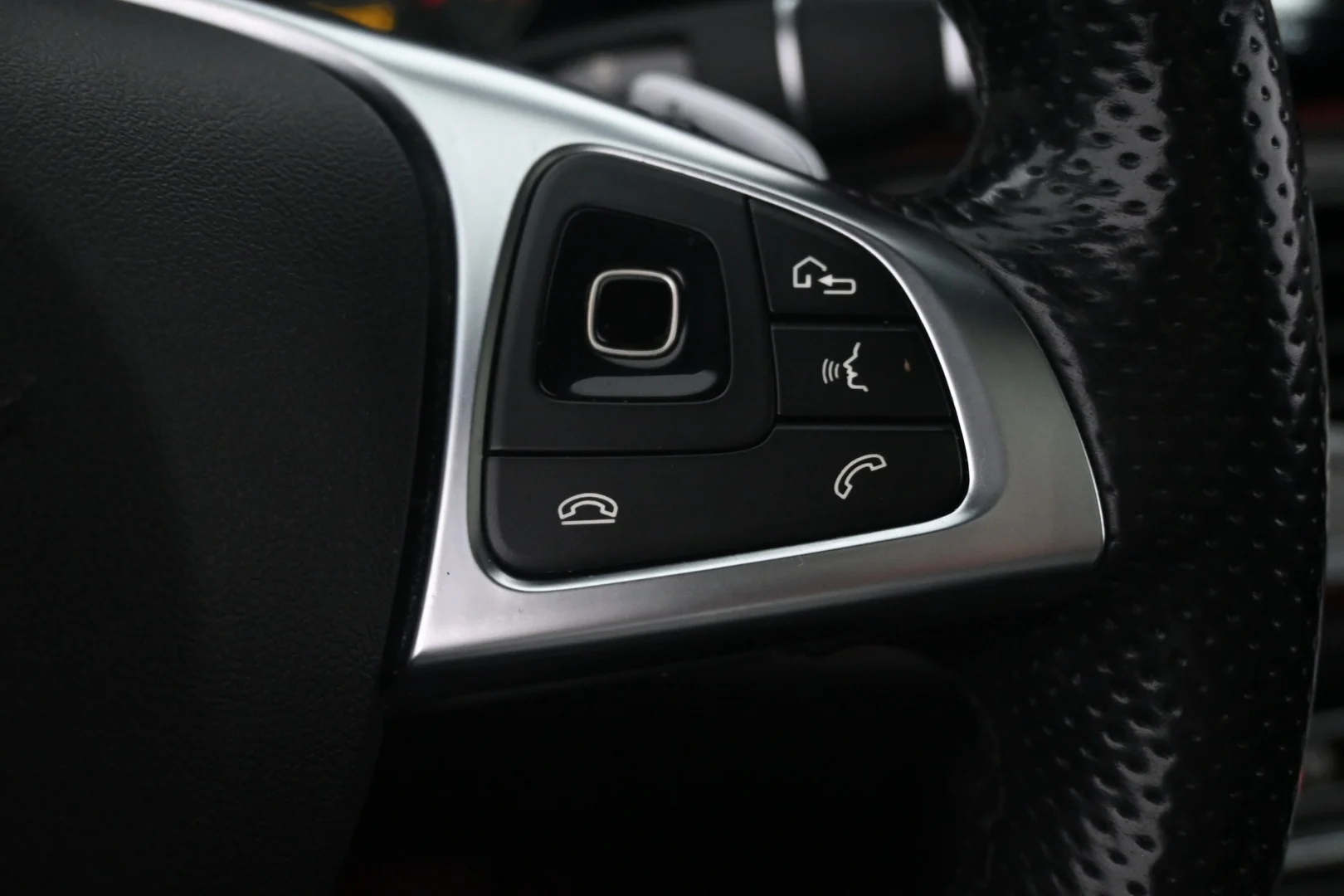 Car Image - 2mCHx8JB0p5kWb4yrWF5Cc