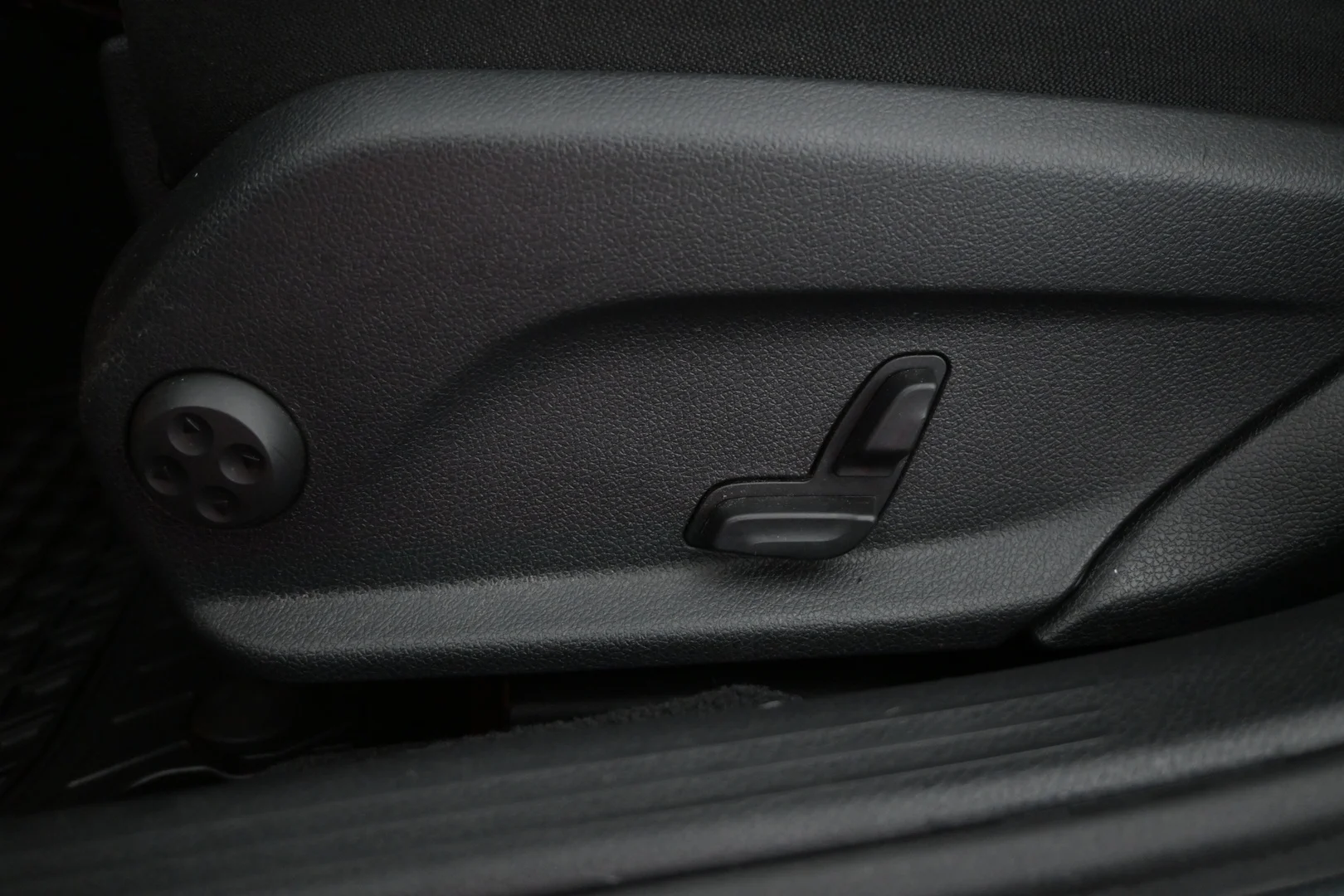 Car Image - 1NHj6bPodiSBxqFjYz5r2R