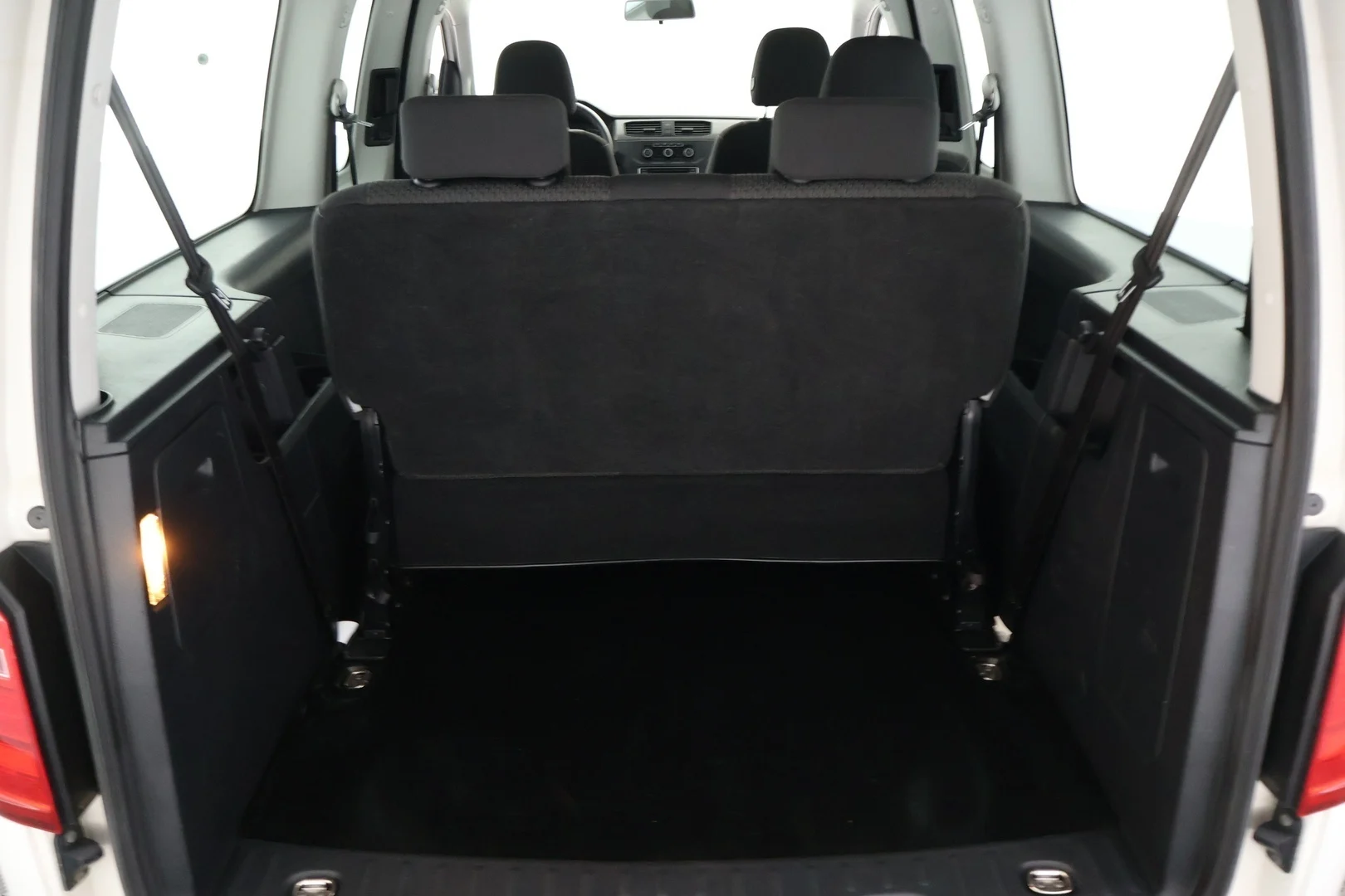 Car Image - 6Sk5tHXqPidryGhx3PUxnH