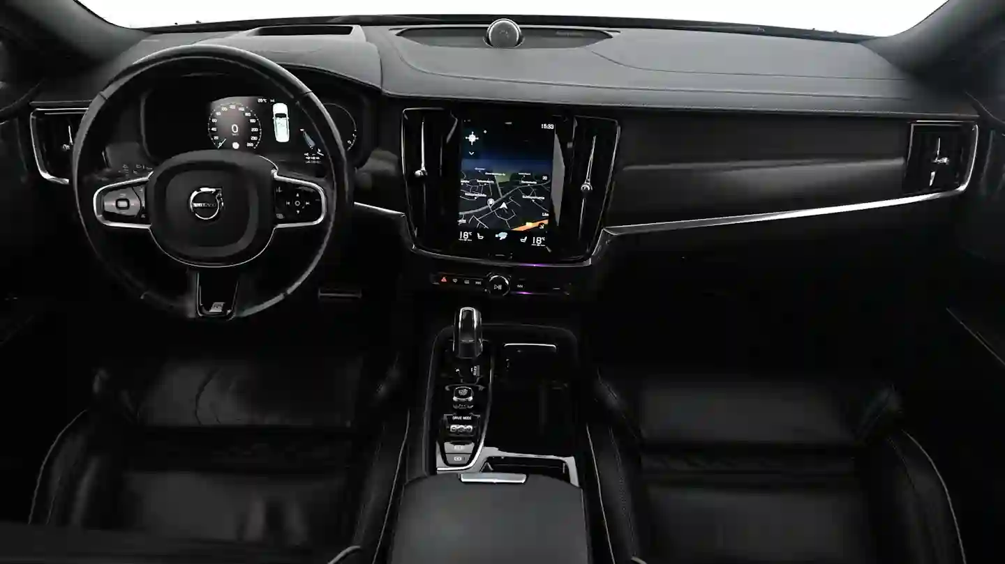 Car Image - GiMbuYobyxQC3NUb0mGVy